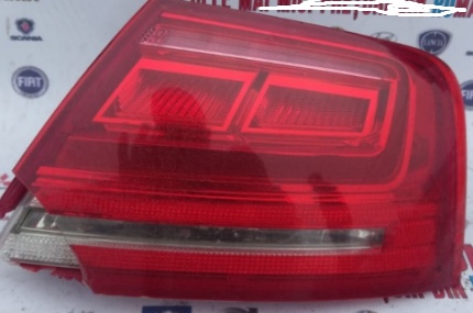 Stop tripla dreapta aripa Audi A8 4H motor 4.2tdi CDSB 351CP