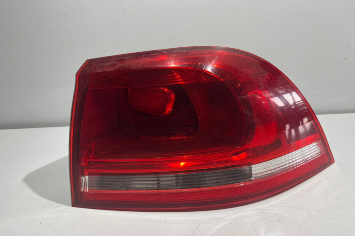 Stop tripla dreapta caroserie 7P6945096B Volkswagen VW Touareg generatia 2 7P [2010 - 2014]