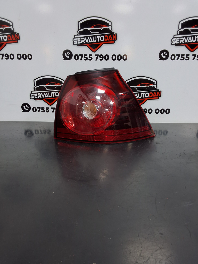Stop / tripla dreapta caroserie Volkswagen Golf 5 (2004-2009) 2.0 Motorina 2006, HATCHBACK