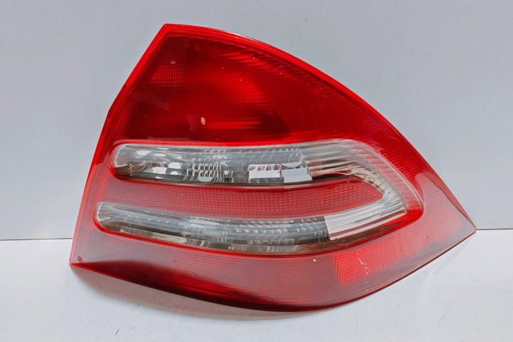 Stop tripla dreapta Mercedes-Benz C-Class W203/S203/CL203 [2000 - 2004]