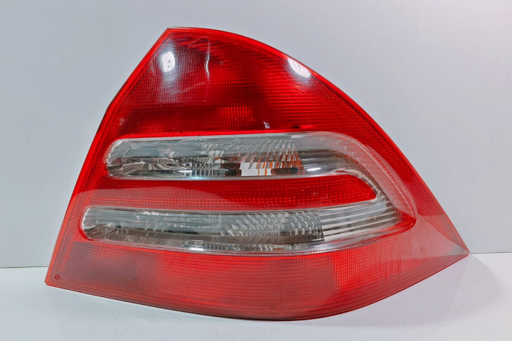 Stop tripla dreapta Mercedes-Benz C-Class W203 [2000 - 2004]