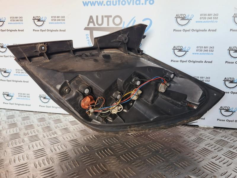 Stop tripla EUROPA stanga spate Opel Antara 2006-2010 96673815