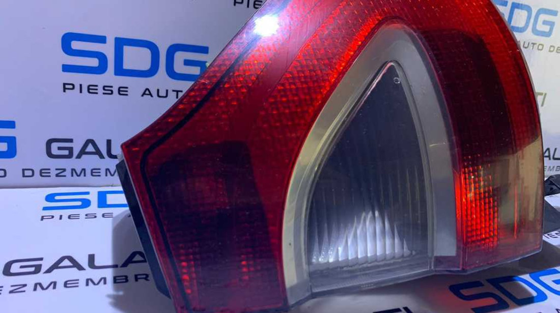 Stop Tripla Lampa Dreapta Aripa Caroserie Ford Galaxy 2006 - 2015 Cod 6M21-13N552-AC