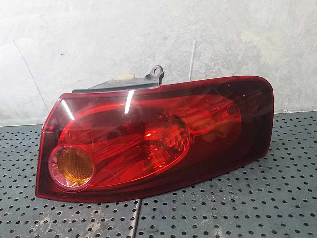 Stop tripla lampa dreapta aripa fiat croma 194 27490202
