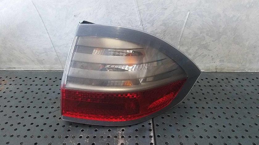 Stop tripla lampa dreapta aripa ford s max