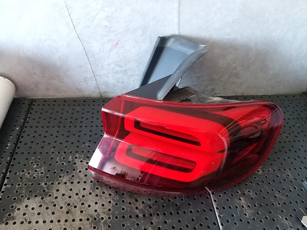 Stop tripla lampa dreapta aripa led citroen c5 aircross 9817269580