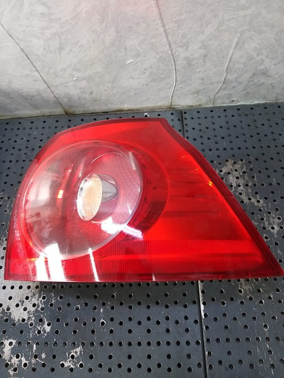Stop tripla lampa dreapta aripa vw golf 5 1k 1k6945096q 89031823