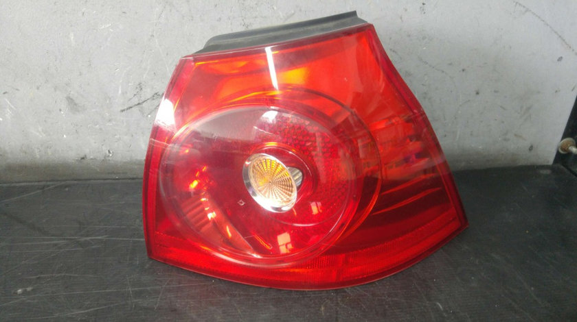 Stop tripla lampa dreapta aripa vw golf 5 hatchback 1k1 1k6945096e 028490202b