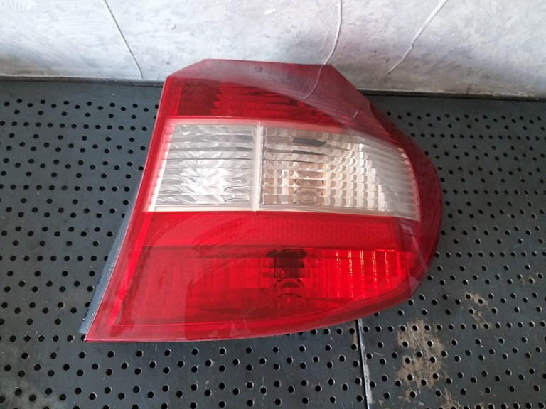 Stop tripla lampa dreapta bmw seria 1 e87 692450211 63216924502