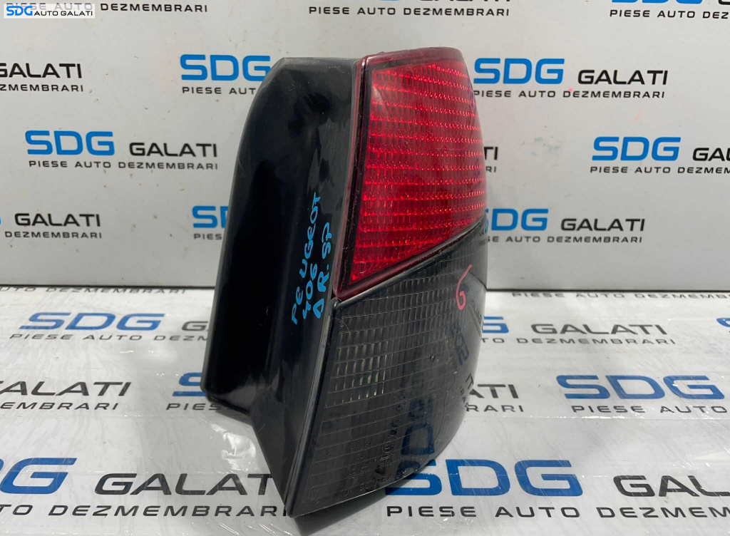 Stop Tripla Lampa Dreapta Caroserie Portbagaj Peugeot 406 SW Break Variant Combi 1995 - 2004 [L3776]