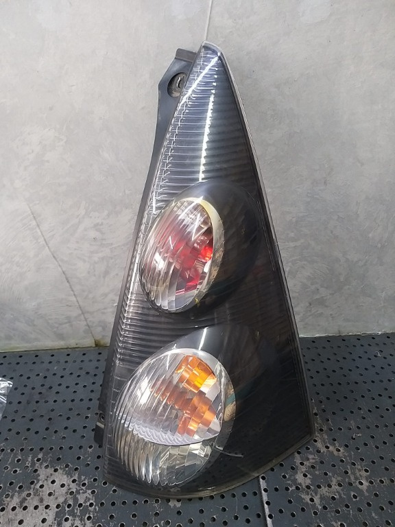 Stop tripla lampa dreapta citroen c1 pm pn 815500h060
