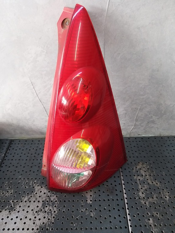 Stop tripla lampa dreapta citroen c1 pm pn 815500h040