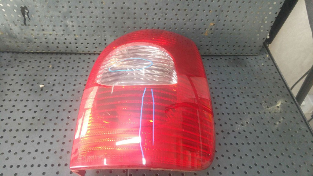 Stop tripla lampa dreapta citroen xsara picasso