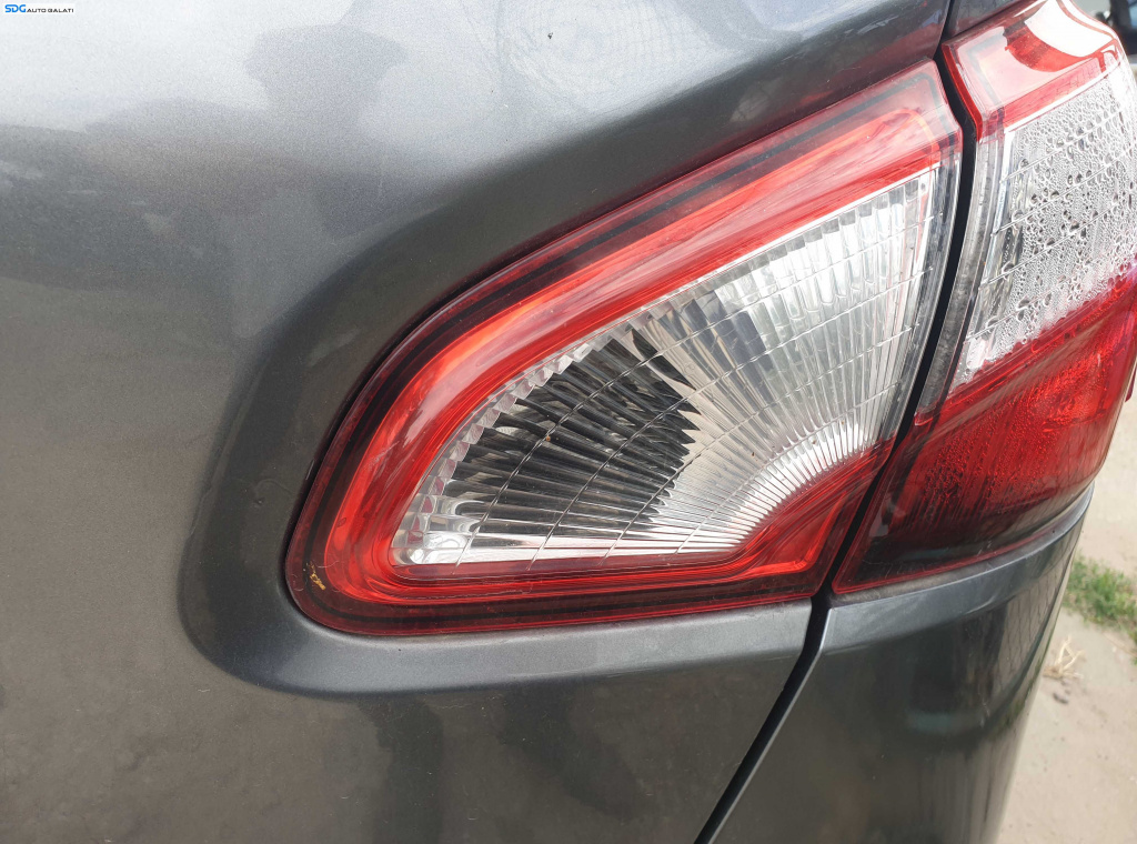Stop Tripla Lampa Dreapta de pe Haion Haion Nissan Qashqai J10 FL Facelift 2010 - 2013 [K6615]