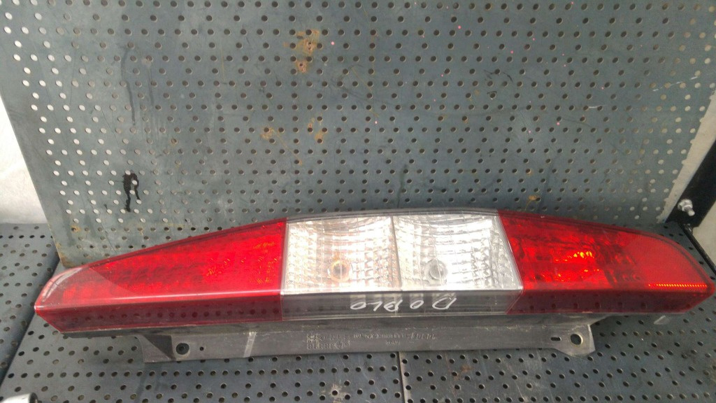 Stop tripla lampa dreapta fiat doblo 119 223 40605751r 040600999000