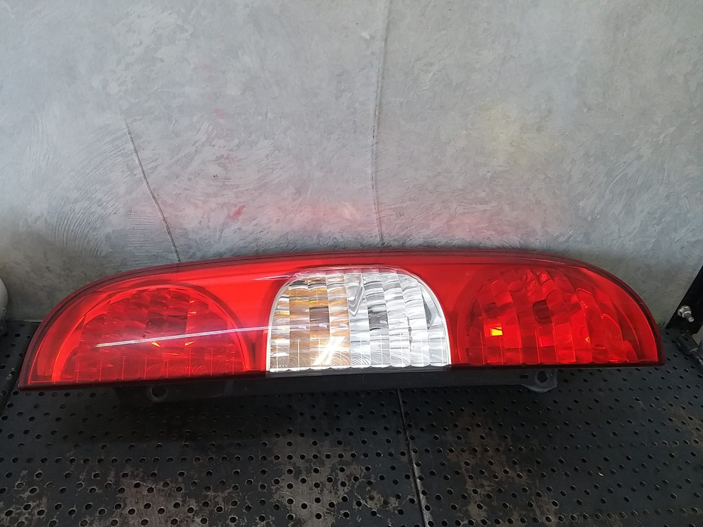 Stop tripla lampa dreapta fiat doblo 119 223 51755144 20110383 20110999