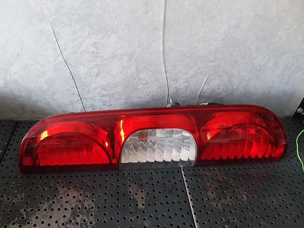 Stop tripla lampa dreapta fiat doblo cargo 20110999 51755144