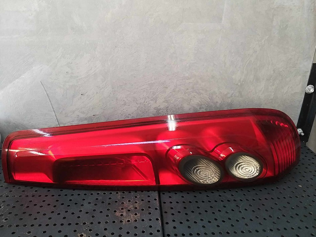 Stop tripla lampa dreapta ford fiesta 5 jh jd facelift 6s6113404b