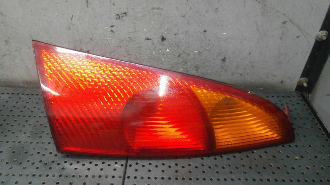 Stop tripla lampa dreapta ford focus 1 hatchback xs4x13404