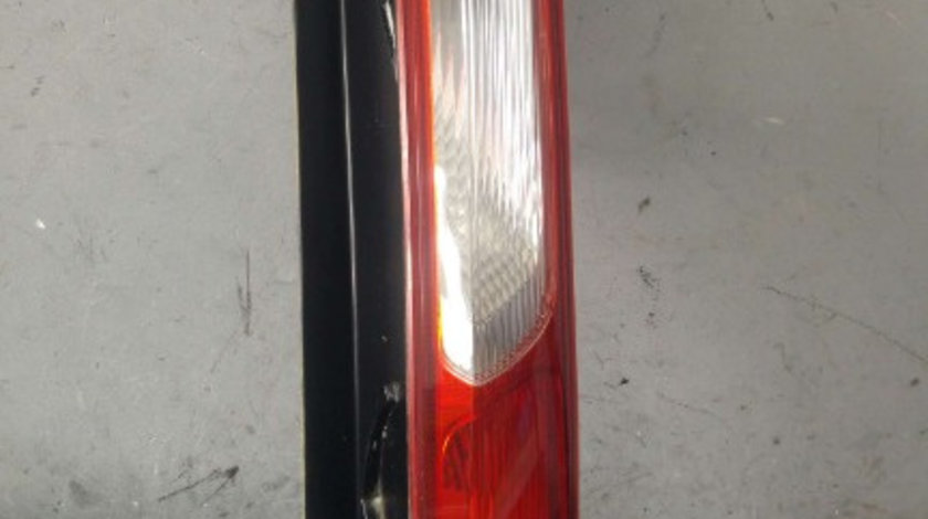 Stop tripla lampa dreapta ford focus 2 hatchback 4m5113404a