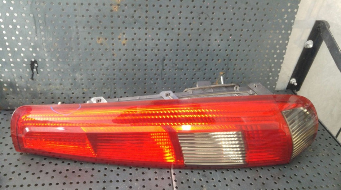 Stop tripla lampa dreapta ford fusion ju 2s6113n004ad