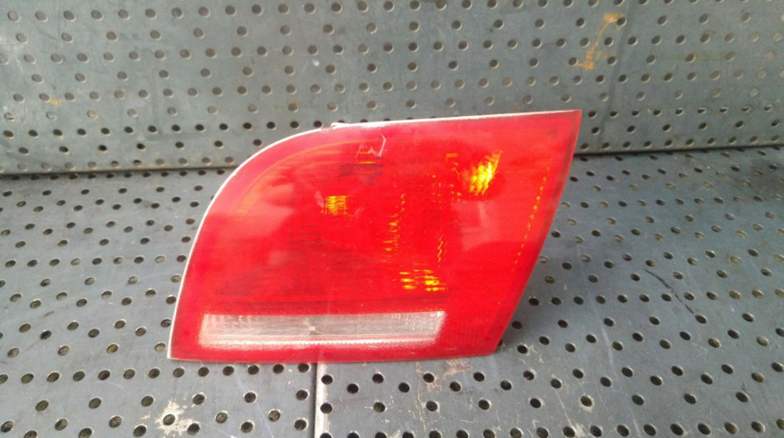 Stop tripla lampa dreapta haion audi a3 8p 8p4945094b