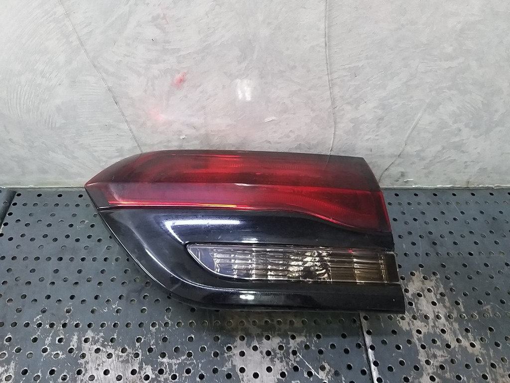 Stop tripla lampa dreapta haion jeep grand cherokee 4 wk wk2 p68110046ab
