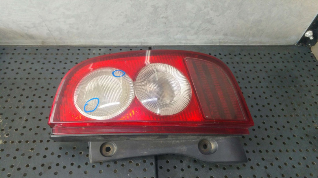 Stop tripla lampa dreapta nissan micra 3 k12