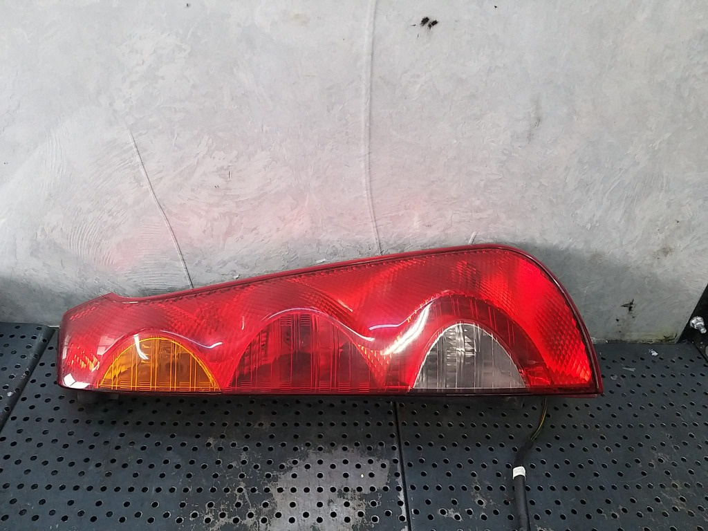 Stop tripla lampa dreapta nissan note e11 22016752