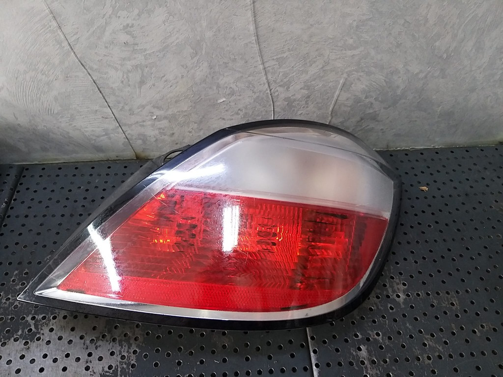 Stop tripla lampa dreapta opel astra h a04 24451837 00865302 342691834