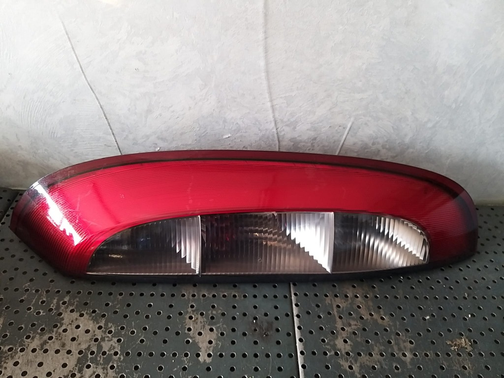 Stop tripla lampa dreapta opel corsa c x01 09114337 89302181