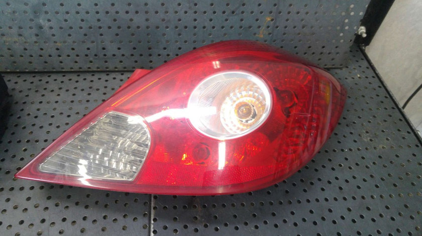 Stop tripla lampa dreapta opel corsa d s07 3 usi 13186351 89038961a