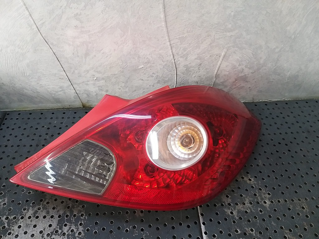 Stop tripla lampa dreapta opel corsa d s07 coupe 13186351 89038961a