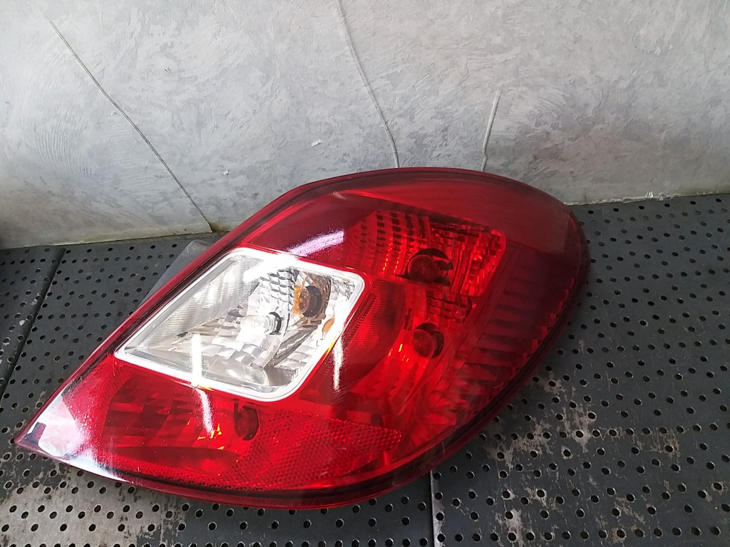 Stop tripla lampa dreapta opel corsa d s07 13188046 89038959