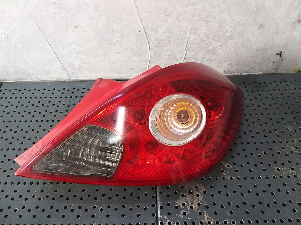 Stop tripla lampa dreapta opel corsa d s07 13186351 89038961a