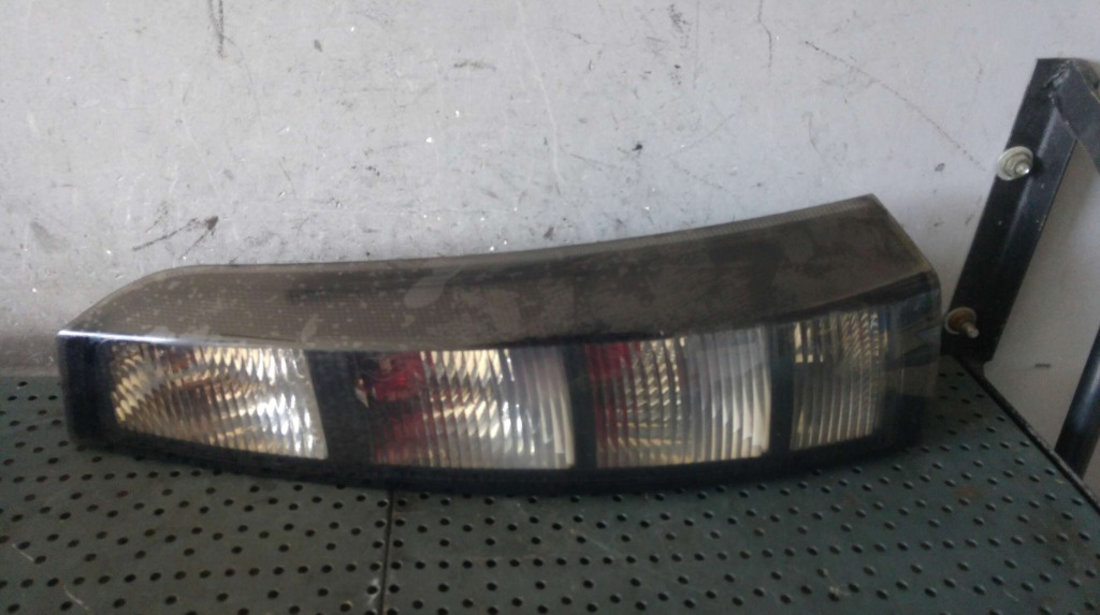 Stop tripla lampa dreapta opel meriva a x03 13196001 89071145