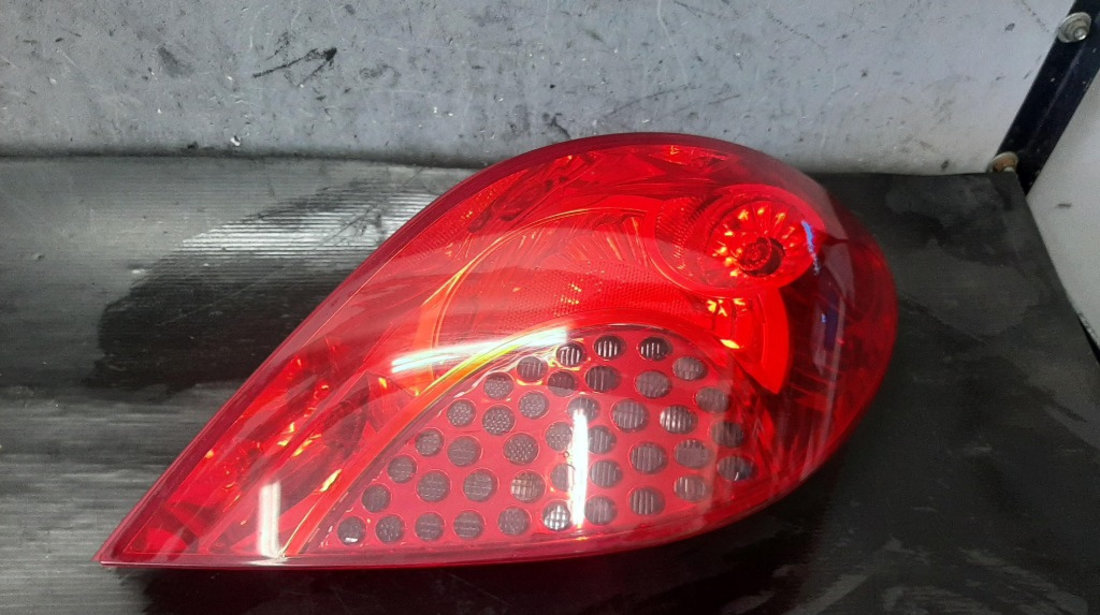 Stop tripla lampa dreapta peugeot 207 cc wd 2vp35403902