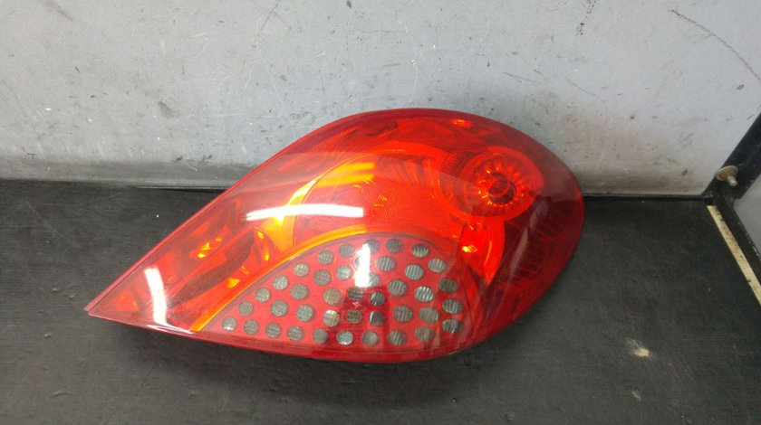 Stop tripla lampa dreapta peugeot 207 hatchback wa wc 9649986580