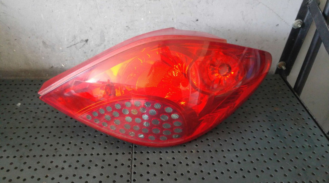 Stop tripla lampa dreapta peugeot 207 wa wc vp5pfx13404a 964998658003