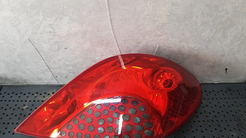 Stop tripla lampa dreapta peugeot 207 wa wc 964998658003