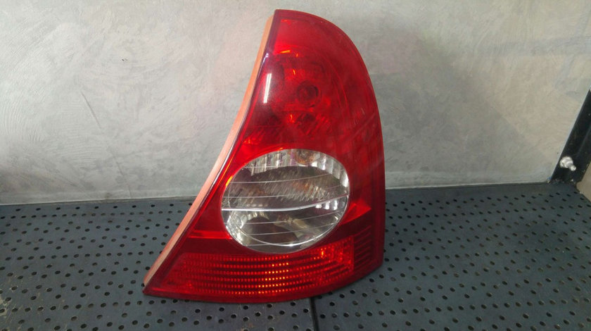 Stop tripla lampa dreapta renault clio 2 bb cb 8200071414