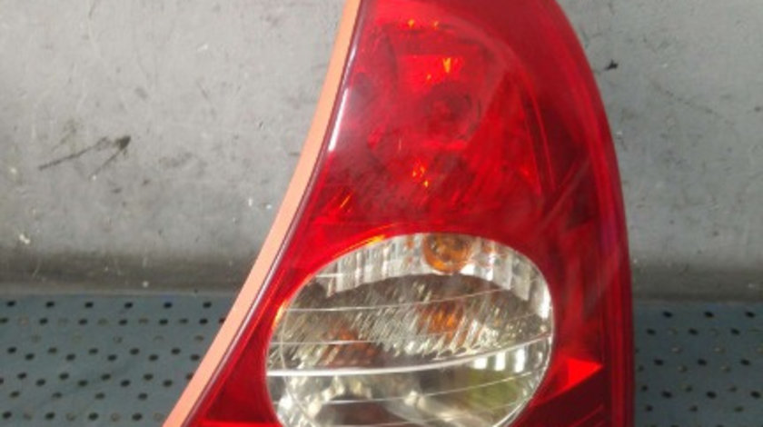 Stop tripla lampa dreapta renault clio 2 hatchback sb0 1 2 8200071414 89023923