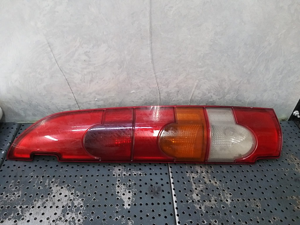 Stop tripla lampa dreapta renault kangoo 1