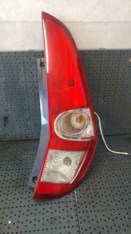 Stop tripla lampa dreapta suzuki splash 89071603 3660351k00 89071608