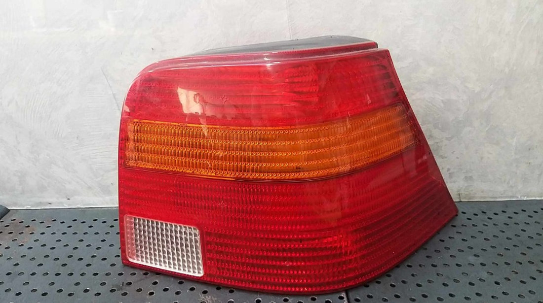 Stop tripla lampa dreapta vw golf 4 1j 1j6945096r