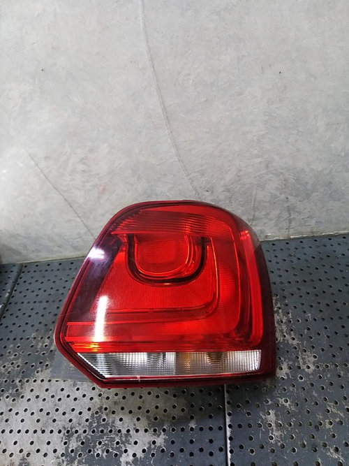 Stop tripla lampa dreapta vw polo 6r 6r0945096