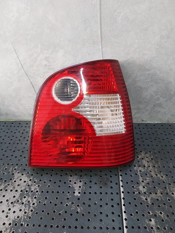 Stop tripla lampa dreapta vw polo 9n 62409r