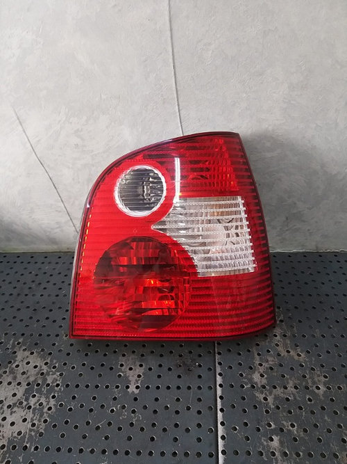 Stop tripla lampa dreapta vw polo 9n 62409r