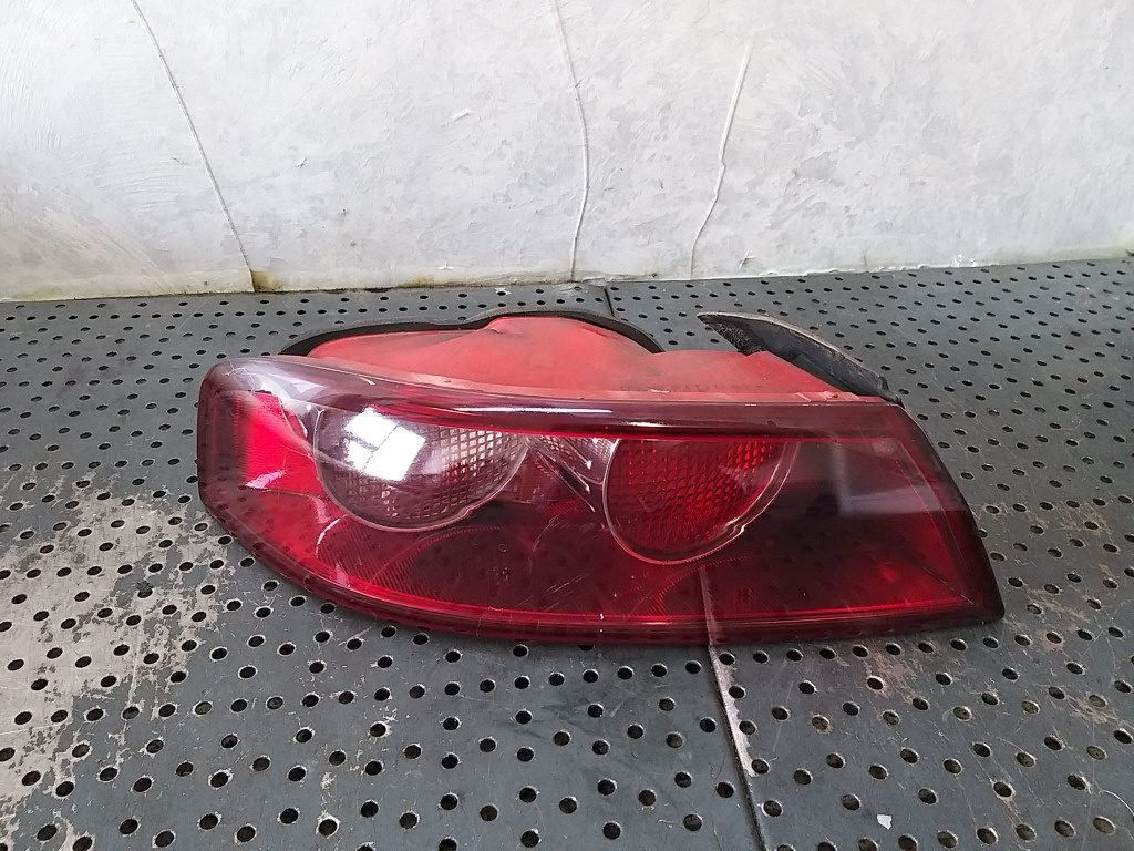 Stop tripla lampa stanga aripa alfa romeo 159 939 50504821