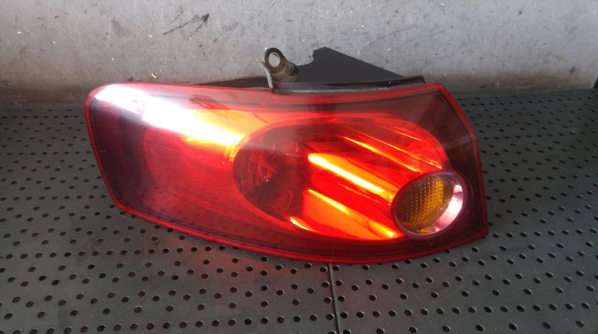 Stop tripla lampa stanga aripa fiat croma 194 27490102 51727250